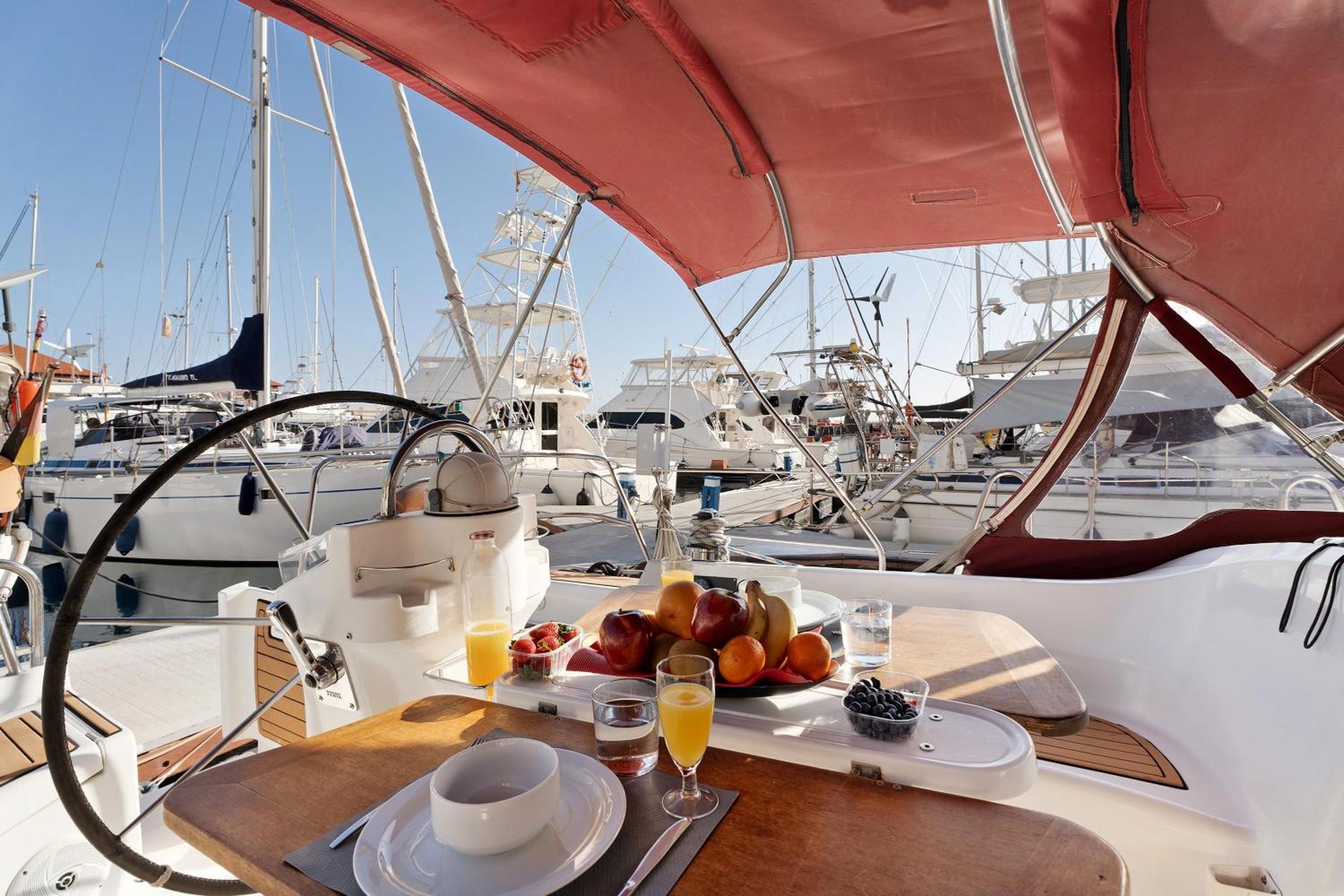 Pato Lucas Sail Boat Hotel San Sebastian De La Gomera Exterior photo